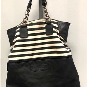 AEO 🦅 Cute stripped purse with lots of storage